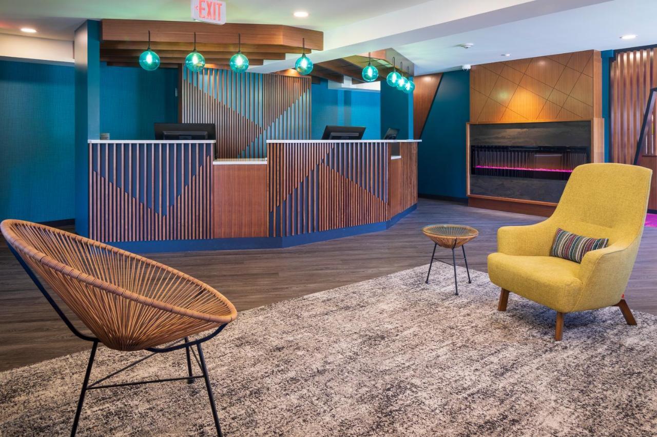 Accent Inns Vancouver Airport Ричмонд Екстер'єр фото