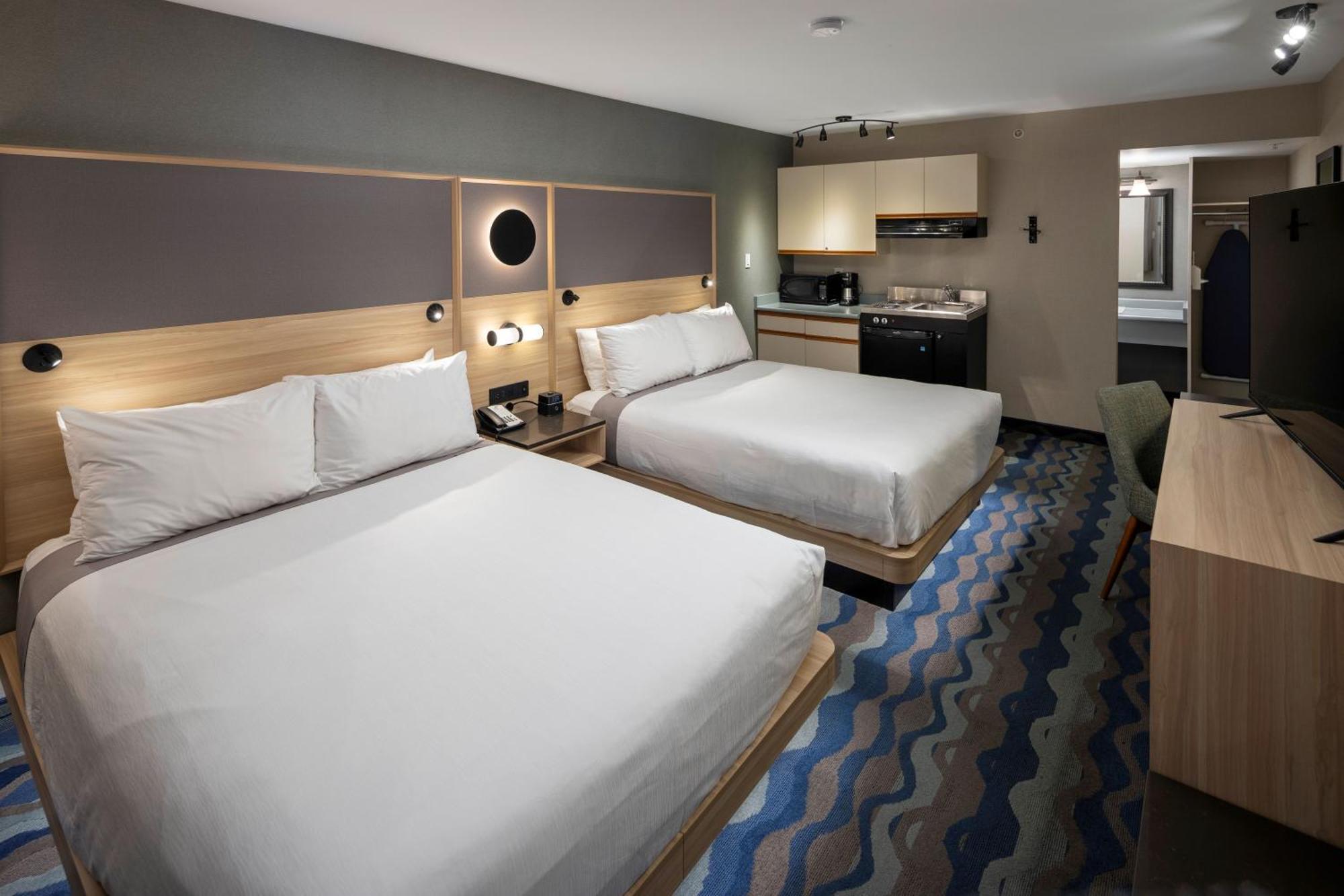 Accent Inns Vancouver Airport Ричмонд Екстер'єр фото